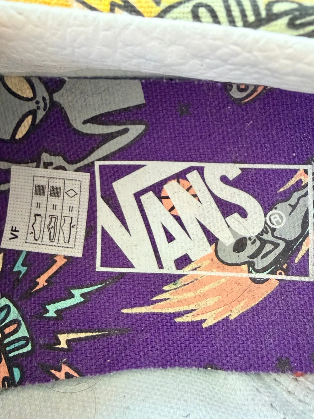 Vans Classic Slip - On Shoes Unidentified U-Paint Aliens UFOs Men 7 Women 8.5